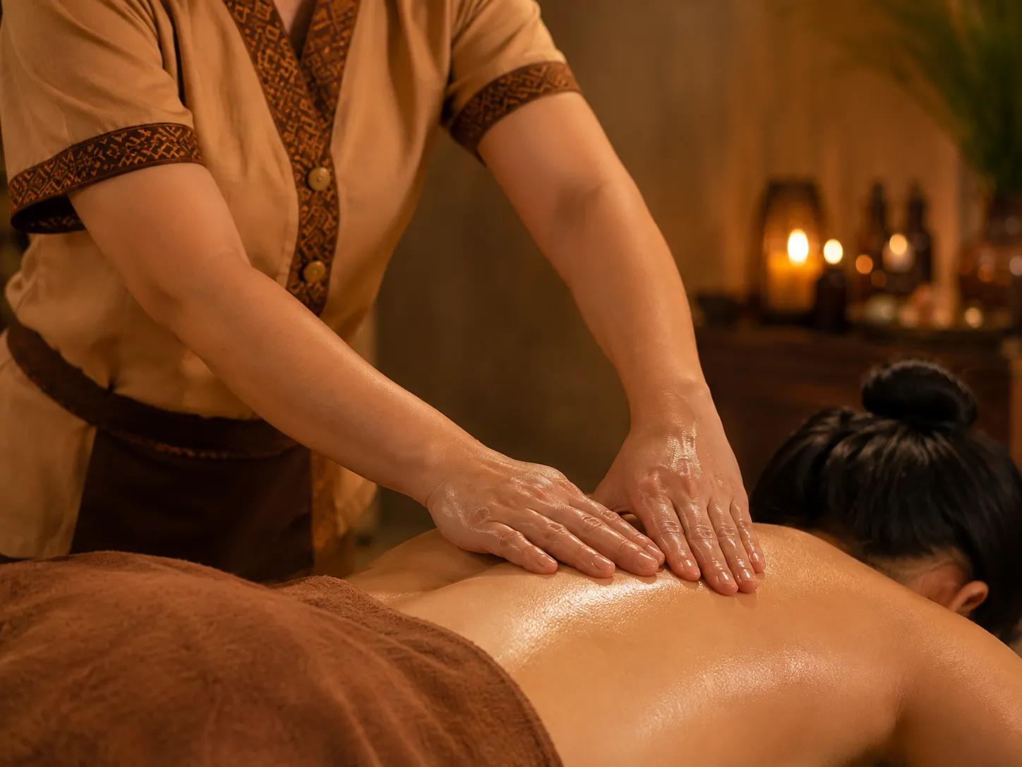 Thai Massage Đà Nẵng – Thư Giãn Cơ Thể, Giải Tỏa Căng Cơ Tại Rose 01 Spa 3 Thai Massage kết hợp massage, bấm huyệt và các động tác kéo giãn cơ thể.