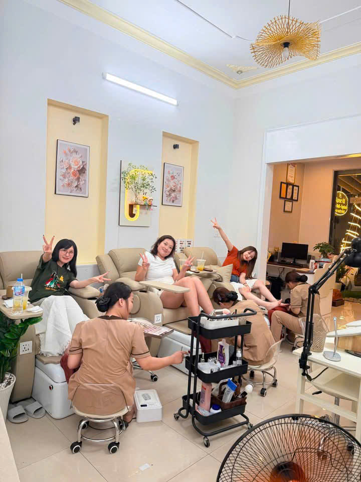 Thẩm Mỹ Dưỡng Sinh Ngũ Hành Đà Nẵng – Đẹp Tự Nhiên, Khỏe Từ Bên Trong 4 Trải nghiệm chăm sóc sắc đẹp kết hợp thư giãn tại Rose 01 Spa Đà Nẵng.